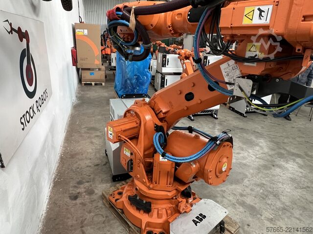 Robô industrial ABB IRB 6700-205/2.80 IRC5
