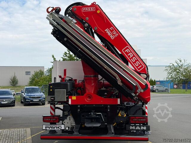 Yükleme platformu MAN TGX 26.520 6x2-4 BL Baustoff-Pritsche FASSI F19...