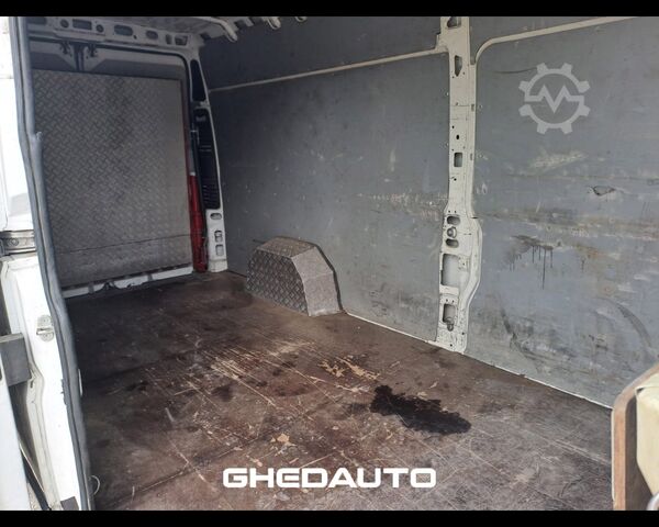 Minibús PEUGEOT Boxer III 335 E5 2014 - Boxer 335 2.2 hdi 150cv L3H2 E5 F.L.