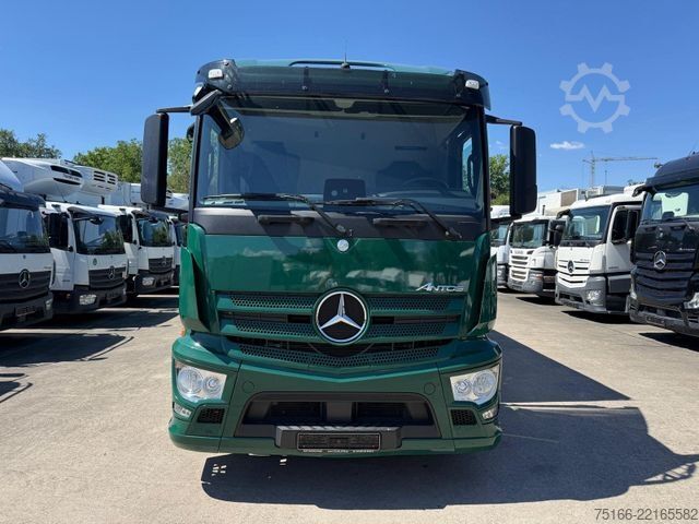 Samochód do przewozu napojów MERCEDES-BENZ ANTOS 2536 L Getränkekoffer 7,40 m LBW 2 T*LENK