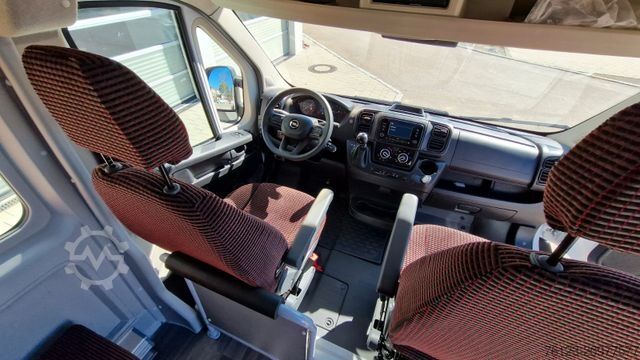 Minibus FIAT 1x Ducato 1x  Opel Movano 18 SS  in Stock