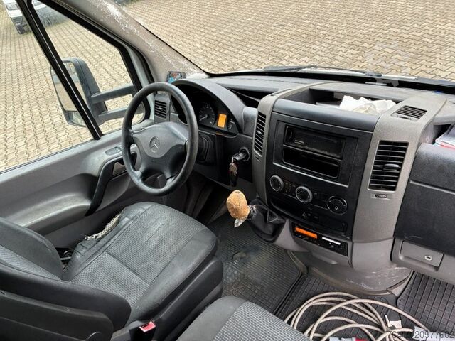 Furgon blaszak Mercedes-Benz Sprinter T25-132