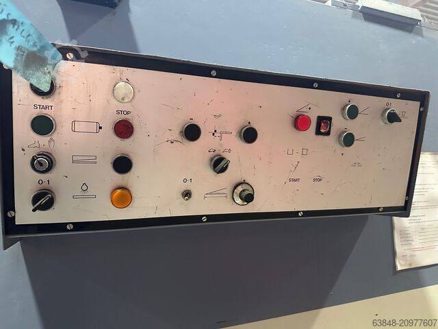 Cisaille guillotine hydraulique HACO HS 4013