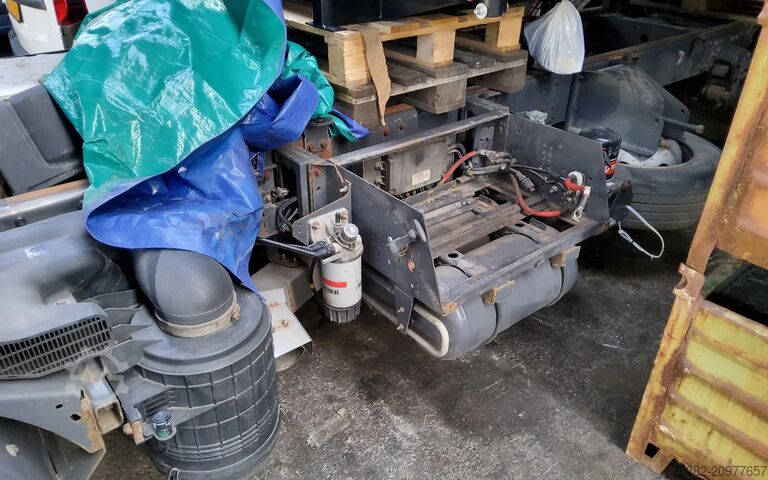 Renault 3-way tipper Renault Master & D Series parts Renault 3 ZIJDIGE KIPPER RENAULT MASTER & D SERIE ONDER...