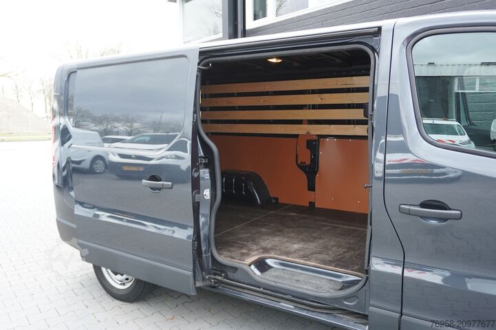 Bestelwagen Renault Trafic 2.0 dCi L2 EURO 6 - Airco- Navi - Cruise...