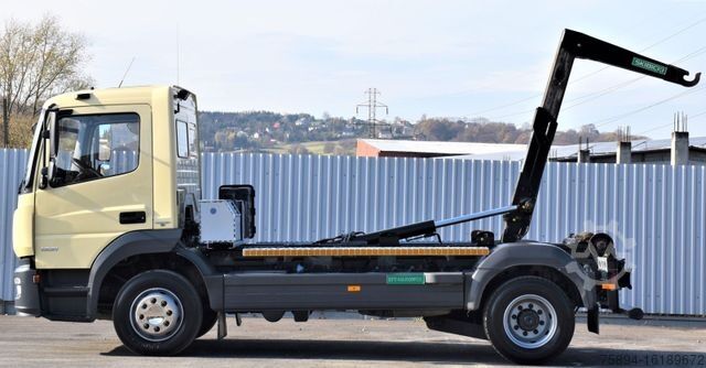 Autocamion cu cârlig pentru containere MERCEDES-BENZ ATEGO 1221 * ABROLLKIPPER * TOPZUSTAND