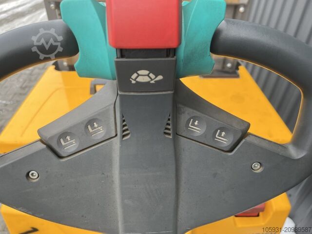 Fodgængerstabler Jungheinrich EJD220