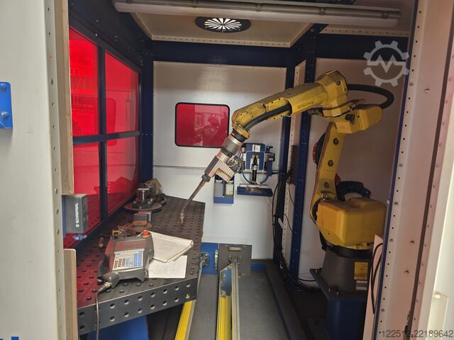 Svařovací robot svařovací buňka FANUC ARC Mate 100iC 12