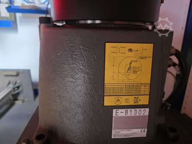 Svařovací robot svařovací buňka FANUC ARC Mate 100iC 12