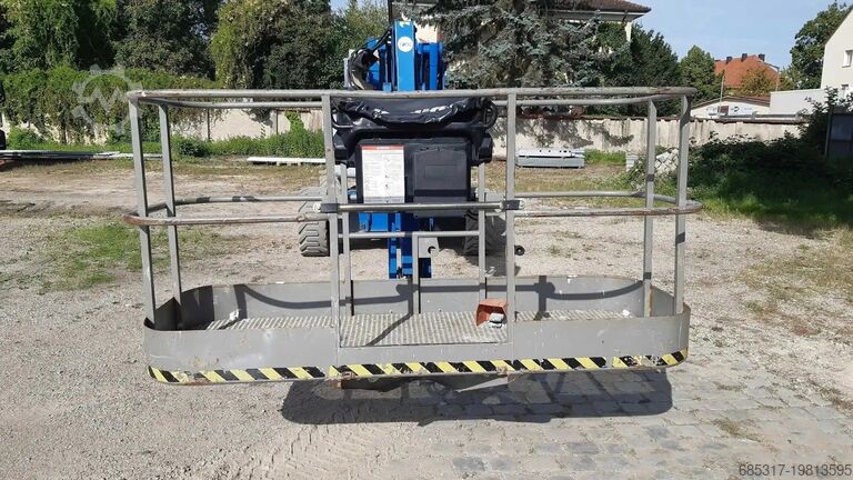 Gelenkteleskoparm Niftylift HR 28 Hybrid 4x4