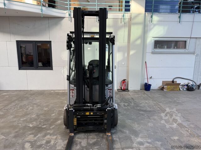 Elektrikli 4 tekerlekli forklift Still RX 20-20 P / AKKU 2023 / 2794 Std.