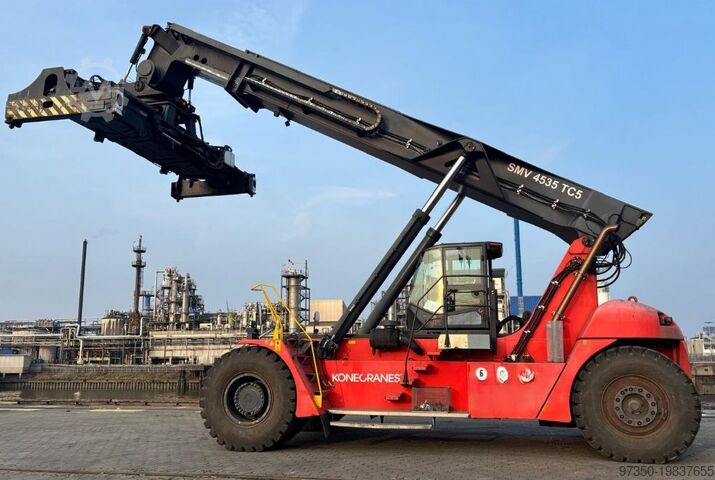 Volle container reachstacker Konecranes SMV4535TC5