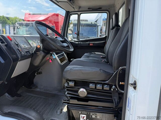 Koelwagen met geïsoleerde laadbak MERCEDES-BENZ VARIO 816 D Kühlkoffer 4 m LBW 1 TO.*TK T 800 R