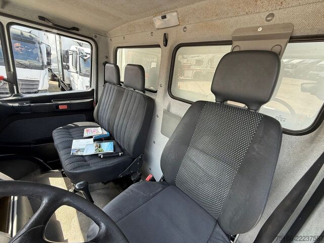 Koelwagen met geïsoleerde laadbak MERCEDES-BENZ VARIO 816 D Kühlkoffer 4 m LBW 1 TO.*TK T 800 R