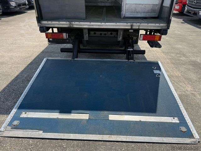 Koelwagen met geïsoleerde laadbak MERCEDES-BENZ VARIO 816 D Kühlkoffer 4 m LBW 1 TO.*TK T 800 R