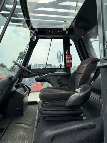 Chariot élévateur à fourche diesel Linde H70D-02