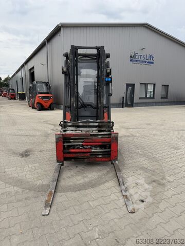 Chariot élévateur à fourche diesel Linde H16D-01