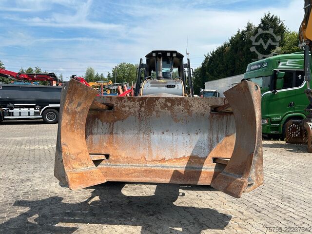 Rouleau compresseur CASE 1650M Raupe