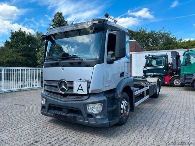 Kroklastbil MERCEDES-BENZ 1836 Antos Abroller 4x2