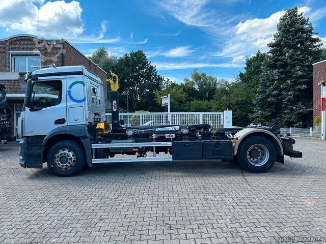 Kroklastbil MERCEDES-BENZ 1836 Antos Abroller 4x2