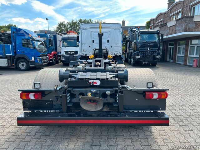Kroklastbil MERCEDES-BENZ 1836 Antos Abroller 4x2