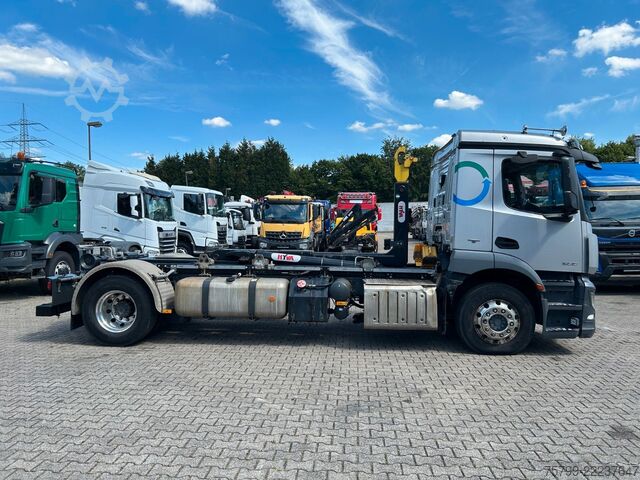 Kroklastbil MERCEDES-BENZ 1836 Antos Abroller 4x2