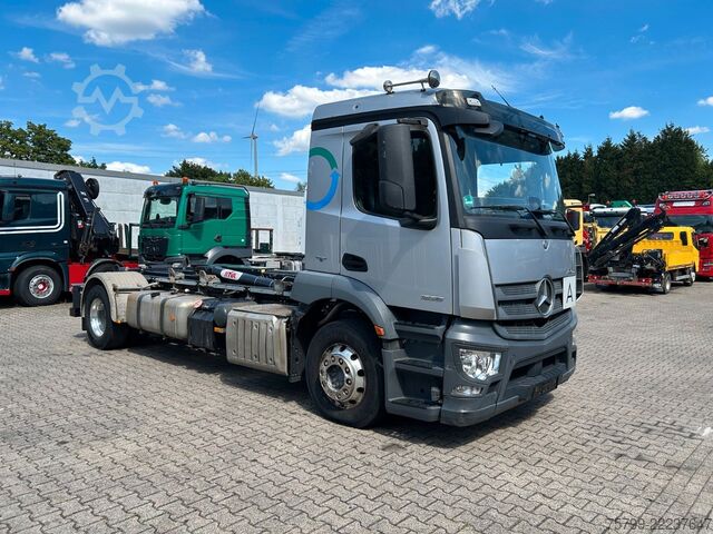 Kroklastbil MERCEDES-BENZ 1836 Antos Abroller 4x2