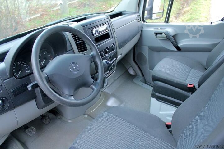 Hűtőfelépítményes furgon MERCEDES-BENZ Sprinter 516 CDI Carrier 4+4+2 Türen Euro 5