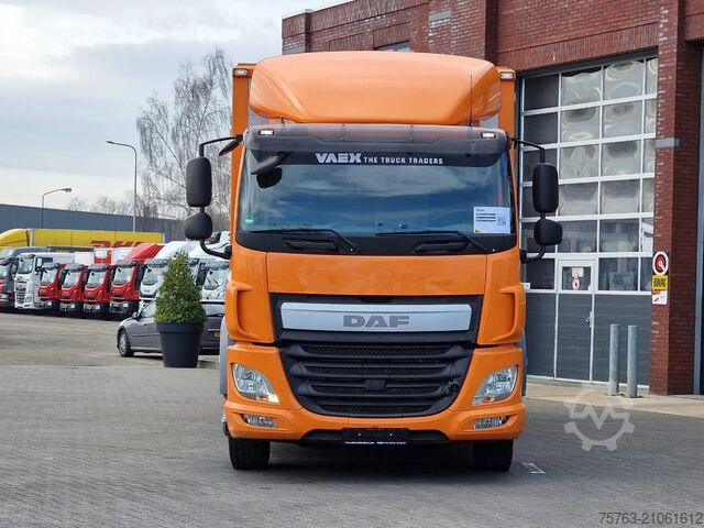 Veetransport DAF CF 400 4x2 - Menke Livestock 1 deck 16.48M2 - E...