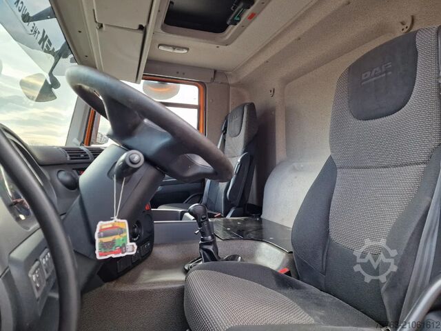 Veetransport DAF CF 400 4x2 - Menke Livestock 1 deck 16.48M2 - E...