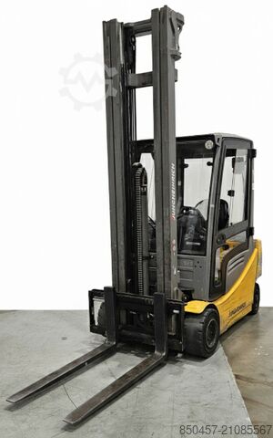 Elektrisch – 4 wielen Jungheinrich EFG 320 Li-Ion 6.8m/ 2t/ 2020yy
