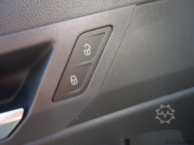 Bestelwagen FORD Transit Connect Limited L1 Kasten Stndhzg 2xS-Tü