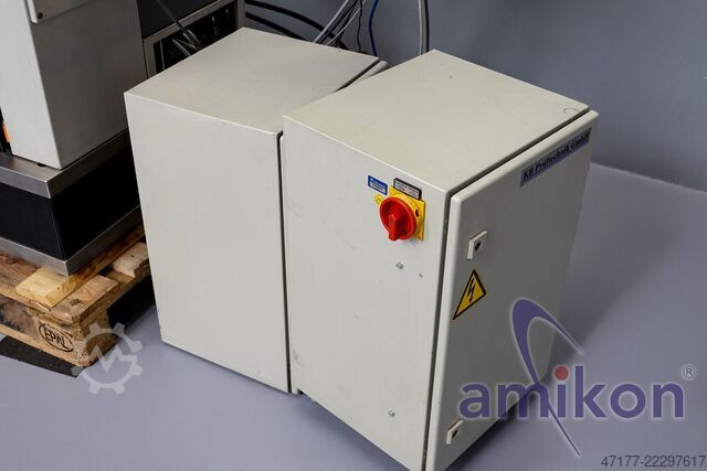 Zkušební stroj na materiály, trhací zkušební stroj Instron 4507 Universalprüfmaschine 200 kN