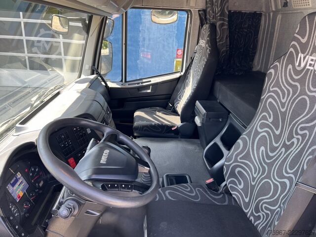 Třístranný sklápěč Iveco Stralis 460