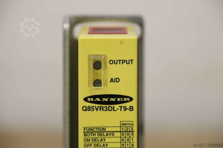 Reflective light barrier Banner Q85VR3DL-T9-B