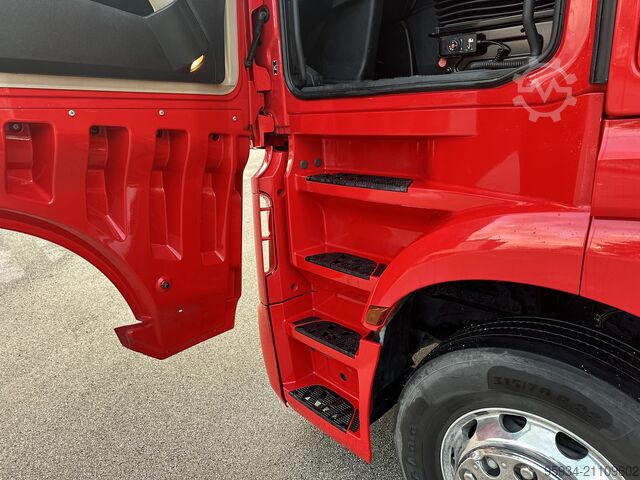 Standart çekici ünitesi Mercedes-Benz Actros 1851