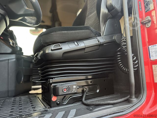 Standart çekici ünitesi Mercedes-Benz Actros 1851