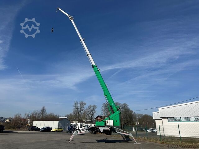 Camion équipé d'une grue Böcker RK 36-2400 / Raupenkran / UVV NEU