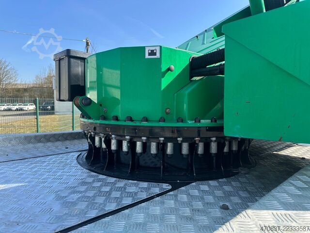 Camion équipé d'une grue Böcker RK 36-2400 / Raupenkran / UVV NEU