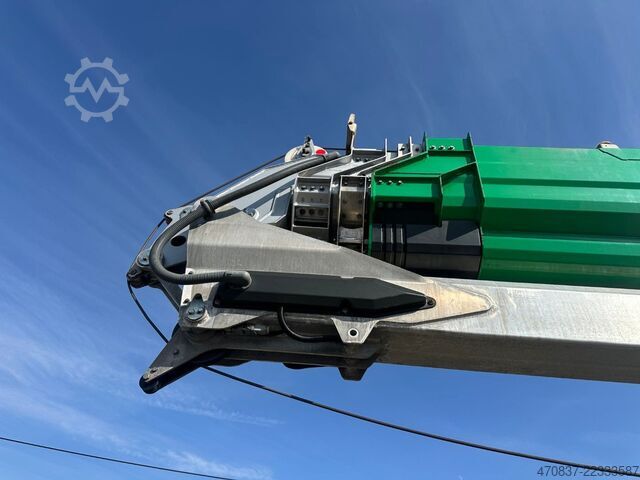 Camion équipé d'une grue Böcker RK 36-2400 / Raupenkran / UVV NEU