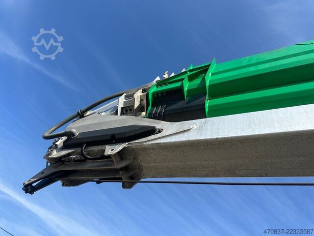 Camion équipé d'une grue Böcker RK 36-2400 / Raupenkran / UVV NEU