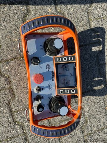 Grue montée sur camion Böcker RK 36-2400 / Raupenkran / UVV NEU
