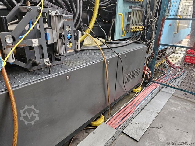Macchina per stampaggio a iniezione DEMAG ergotech 420-1450h/320r