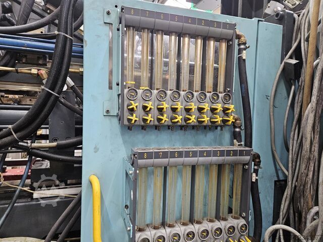 Macchina per stampaggio a iniezione DEMAG ergotech 420-1450h/320r