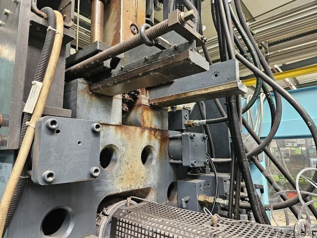 Machine de moulage par injection DEMAG ergotech 200/560-840/120v multi