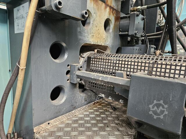 Machine de moulage par injection DEMAG ergotech 200/560-840/120v multi