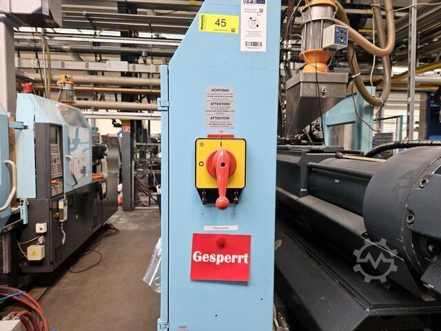 Machine de moulage par injection DEMAG ergotech 200/560-840/120v multi