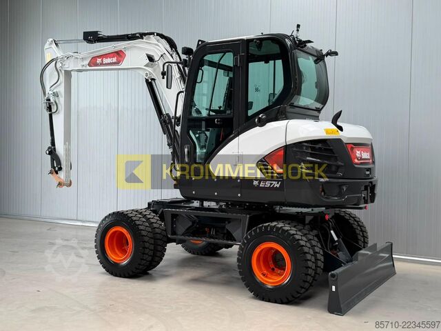 Escavatore gommato Bobcat E 57 W Nieuw