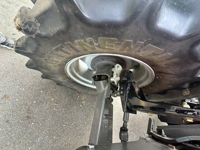 Furgone Massey Ferguson 5410 Dyna-4 mit Frontlader