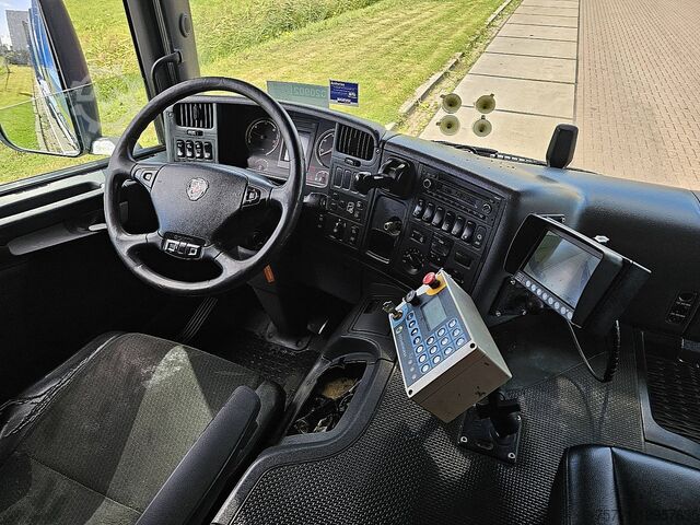 Vozilo za prikupljanje otpada SCANIA P320 6X2*4 GEESINK NORBA